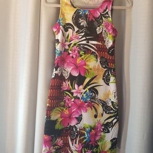 Beautiful Wasabi + Mint Bright Exotic Flor…